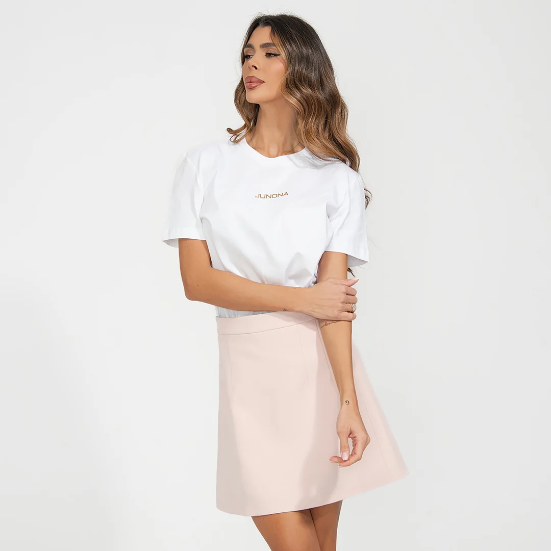 Свободна тениска в бял цвят с надпис Junona
