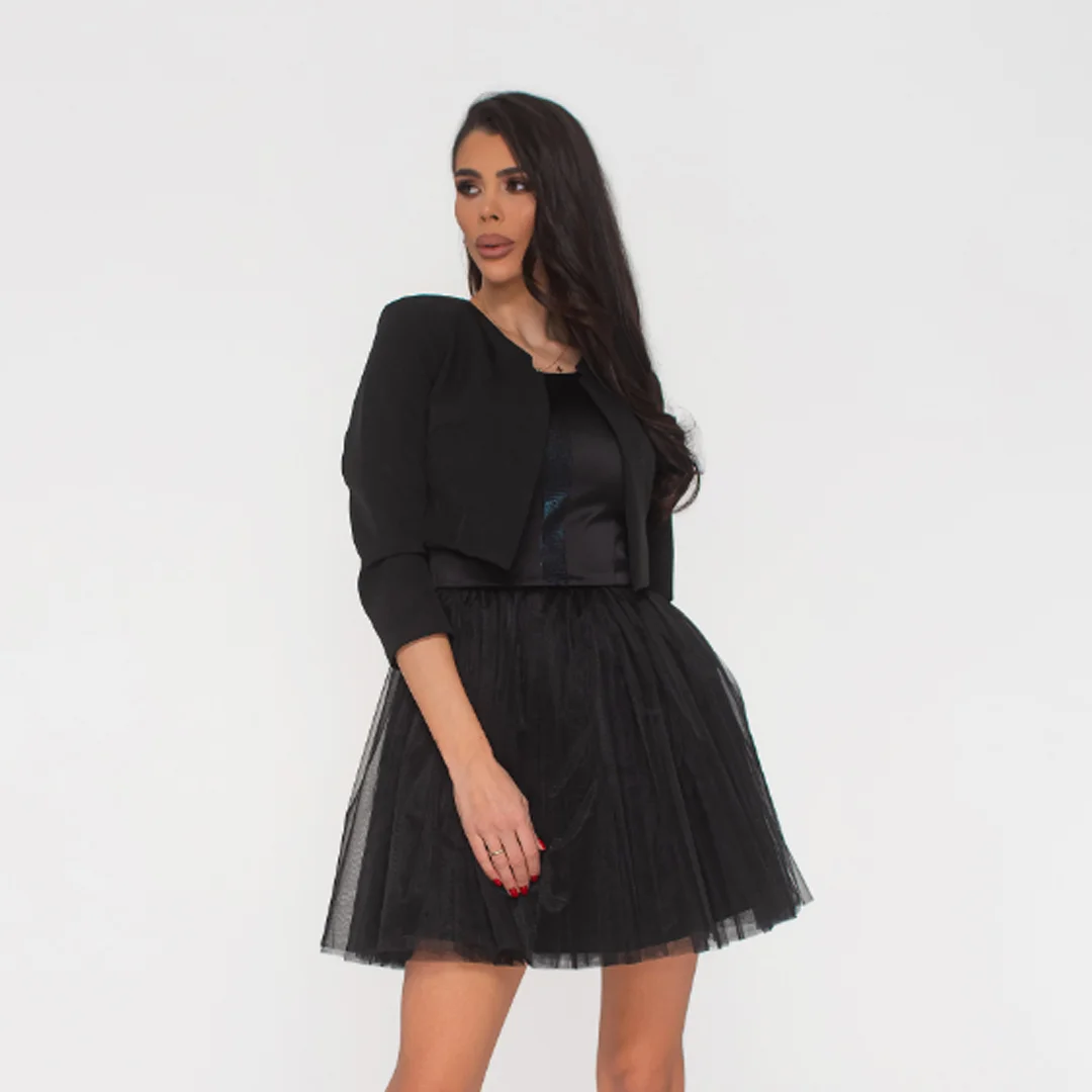 Късо изчистено болеро