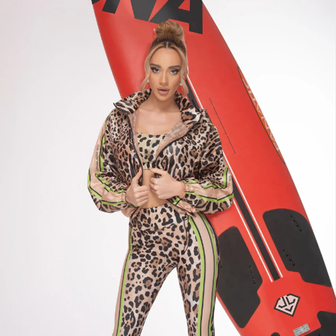 Спортно яке тип ветровка