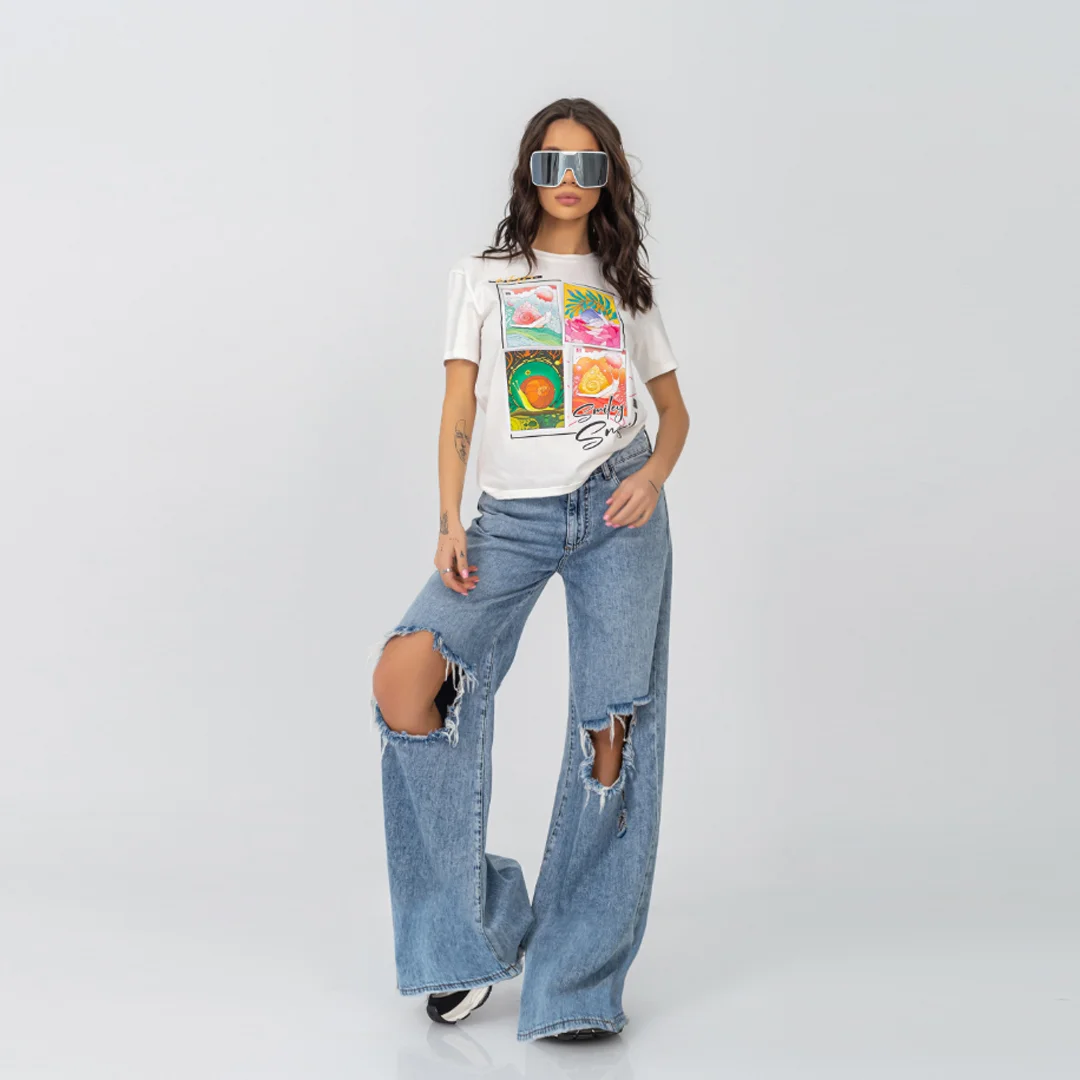 Накъсани дънки с широк крачол