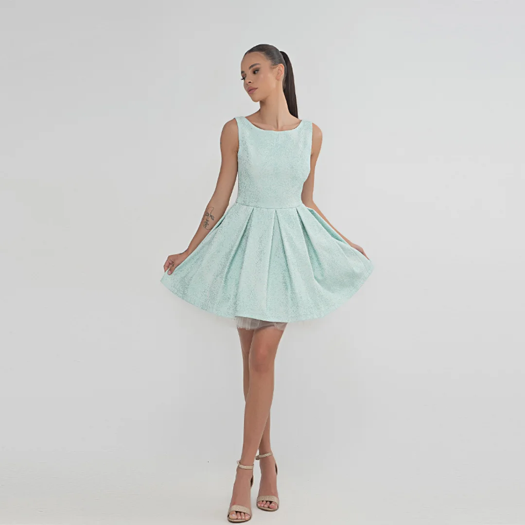 Рокля от релефен жакард