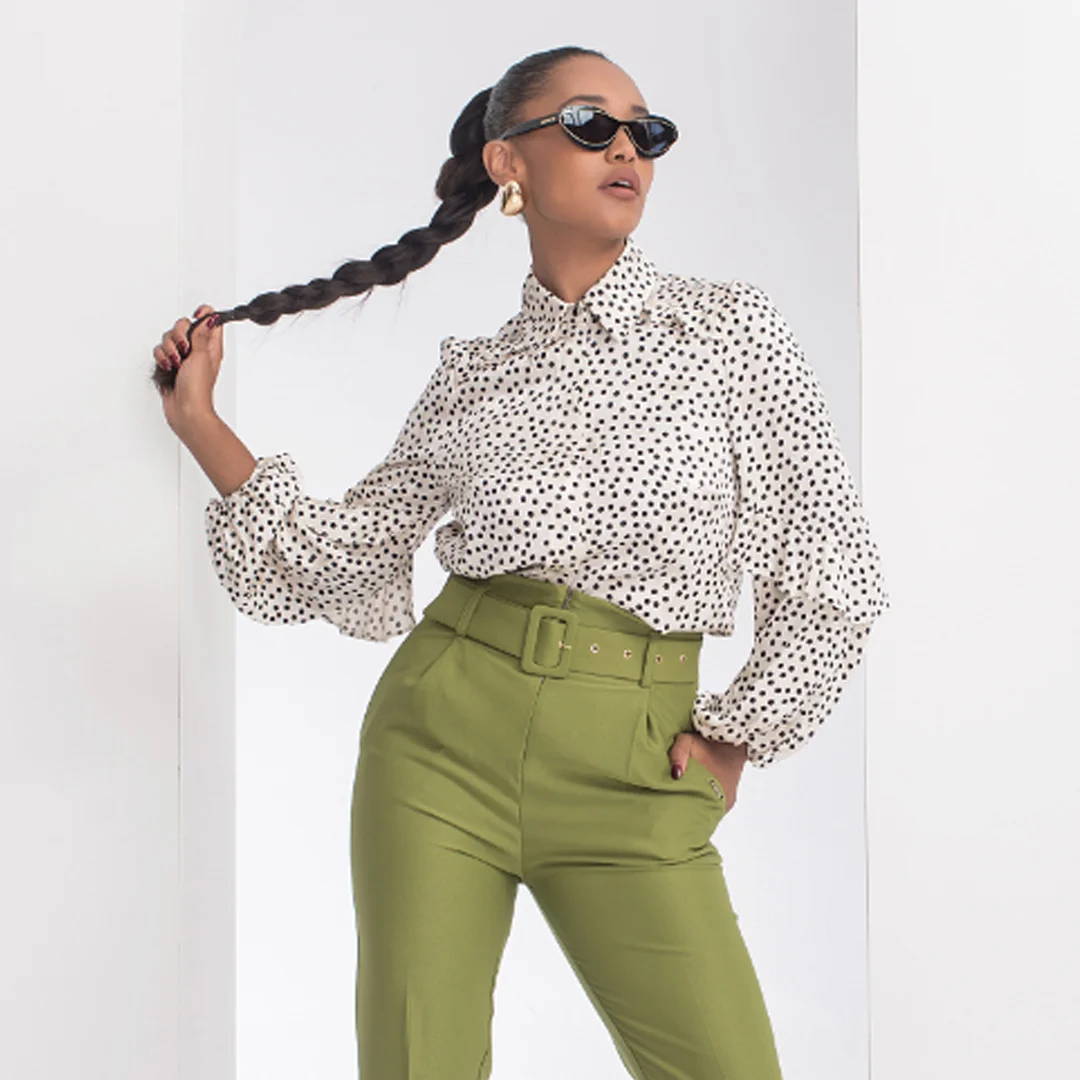 Елегантна риза с къдри