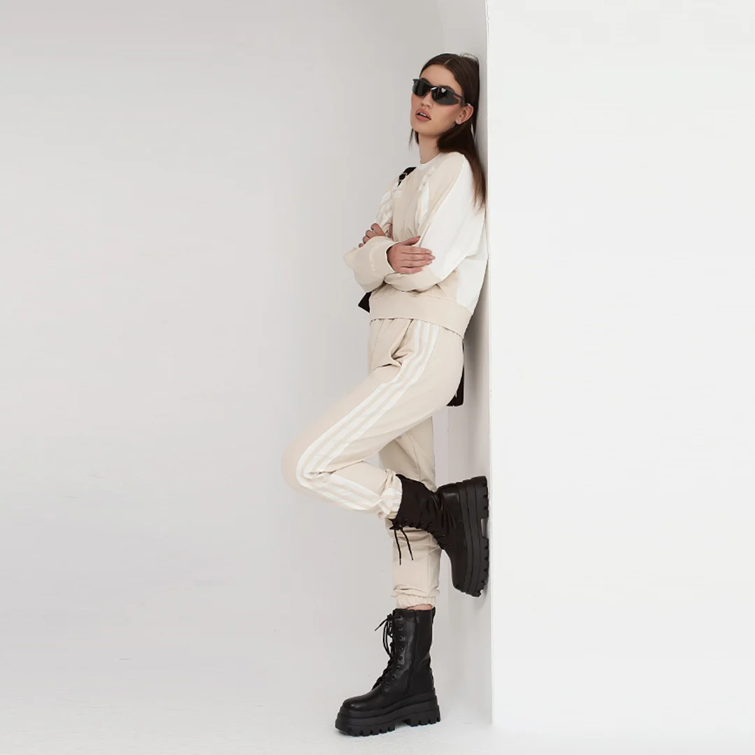 Спортен панталон с контрастни ленти