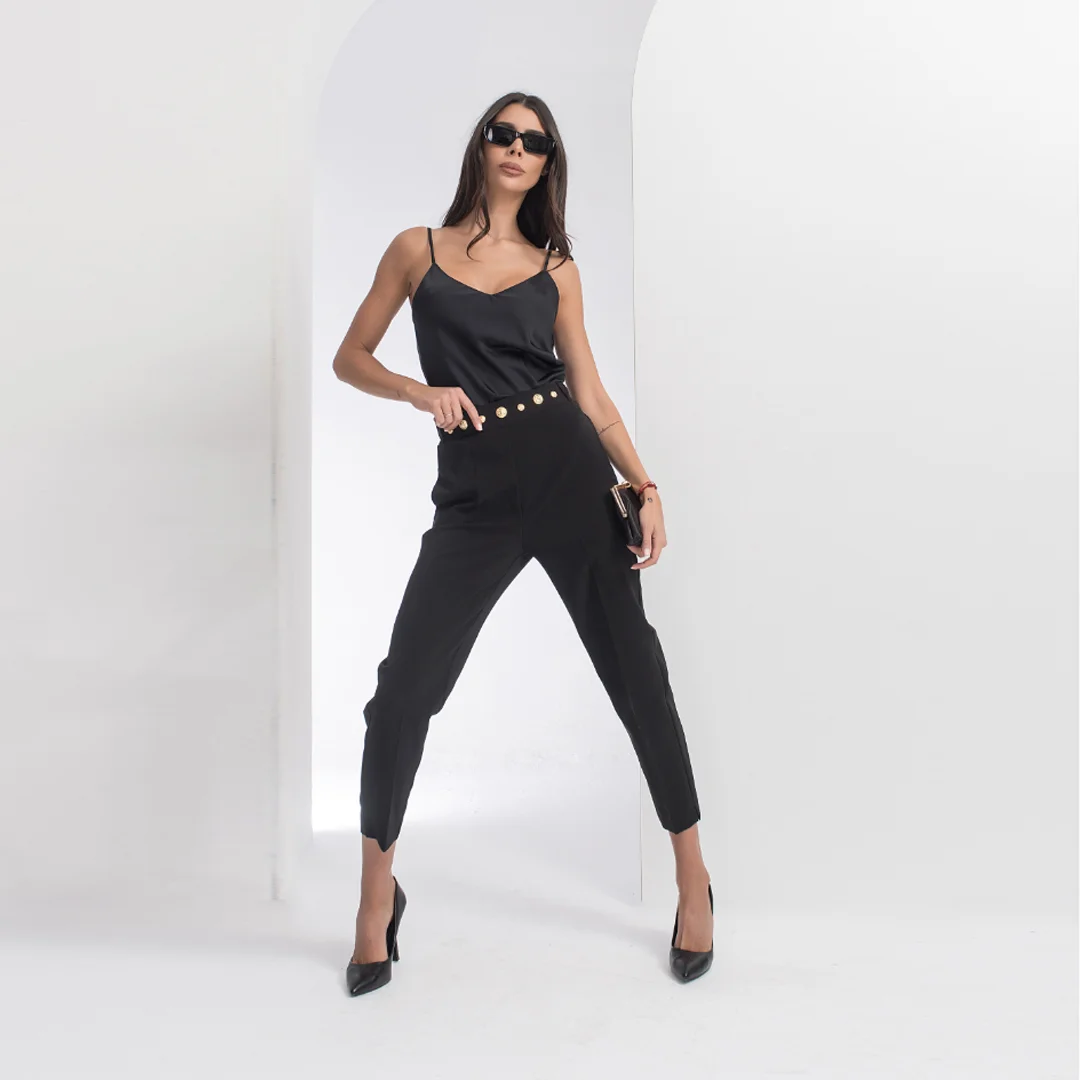 Панталон с еластичен колан и копчета