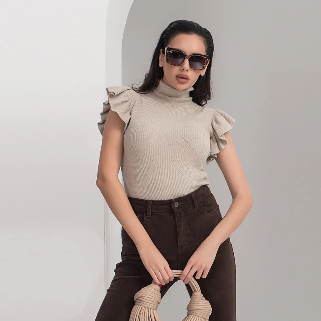 Рипсена блуза с волани