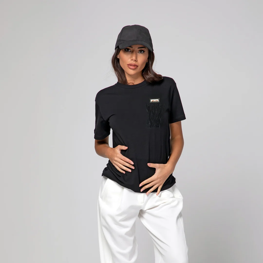 Дамска тениска с ресни и лого