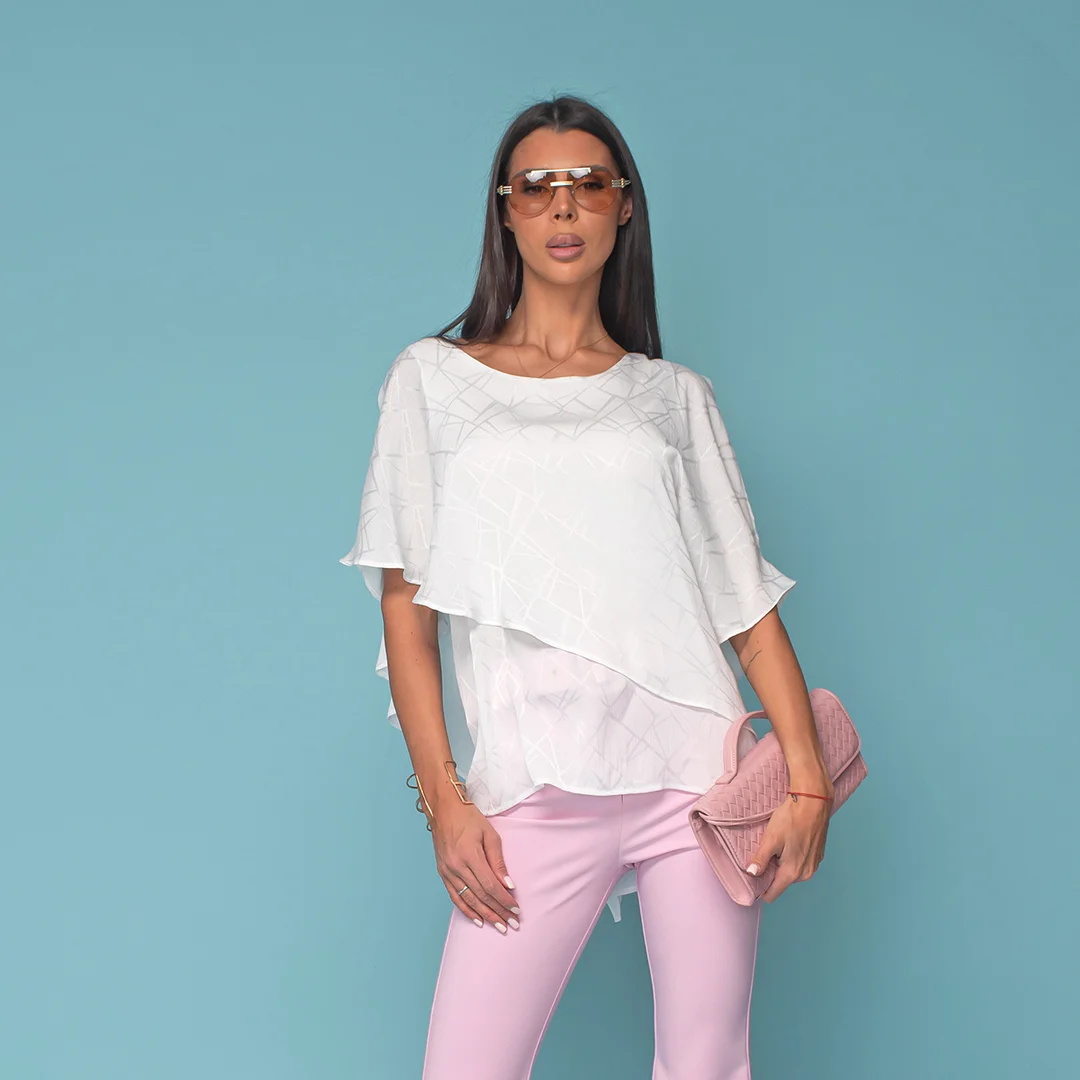 Свободна блуза с отвори на раменете