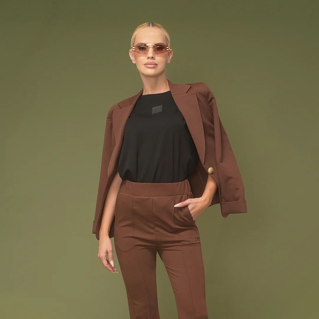 Вталено сако от памучна тъкан