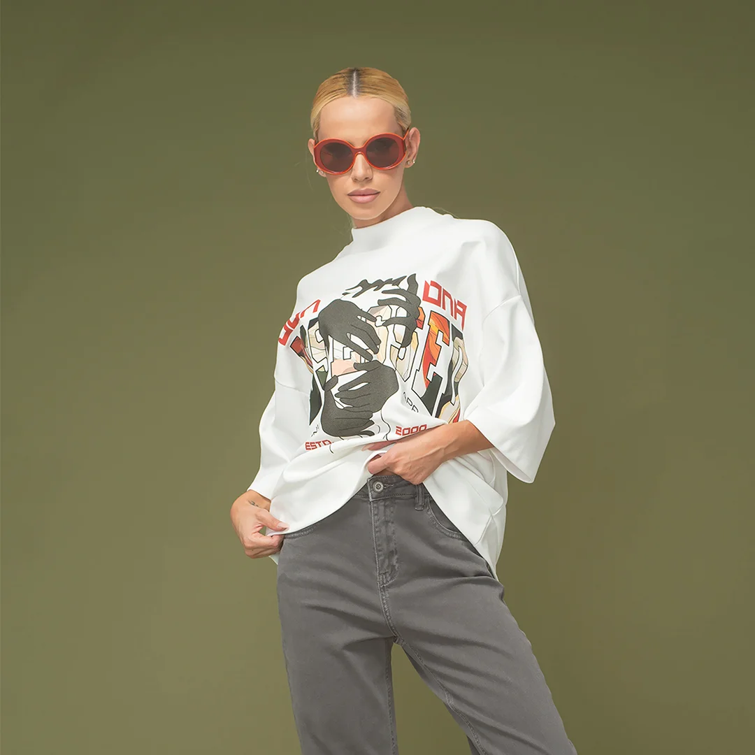 Оувърсайз тениска с цветен принт