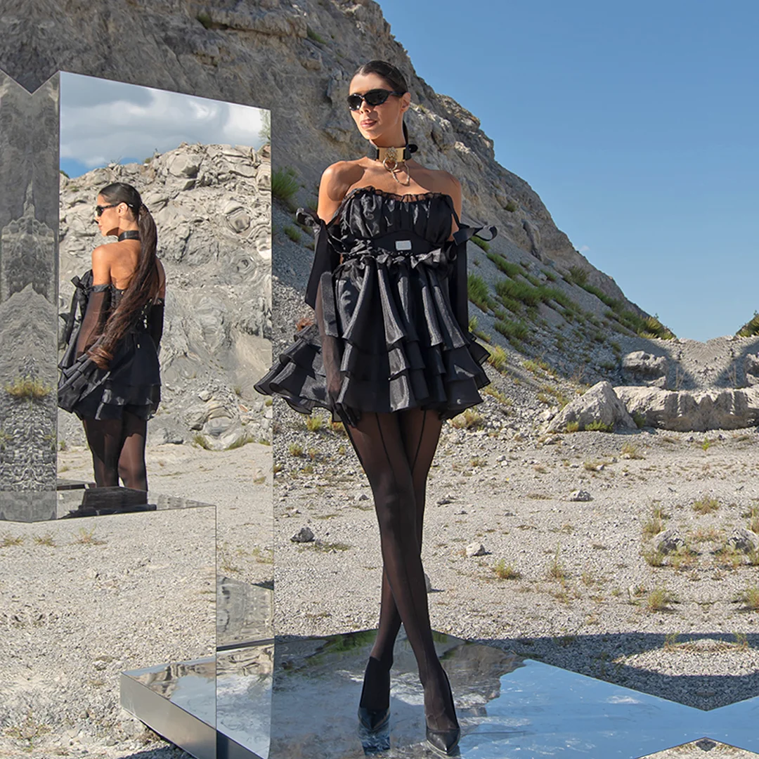 Рокля от органза на волани