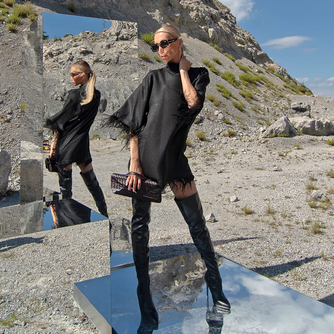 Рокля с пера и камъни