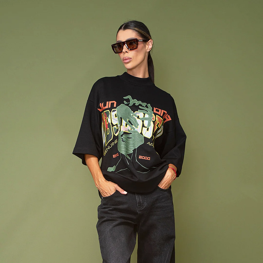 Оувърсайз тениска с цветен принт