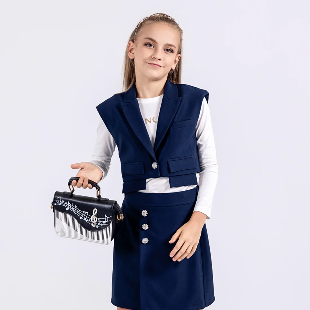 Детски скъсен елек с копче