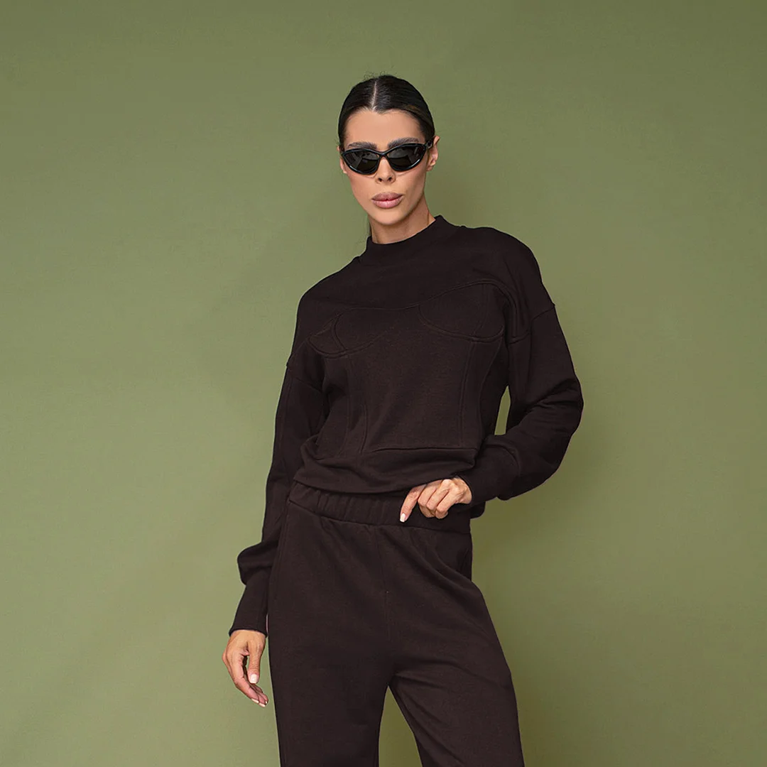 Суитшърт с оформящи шевове