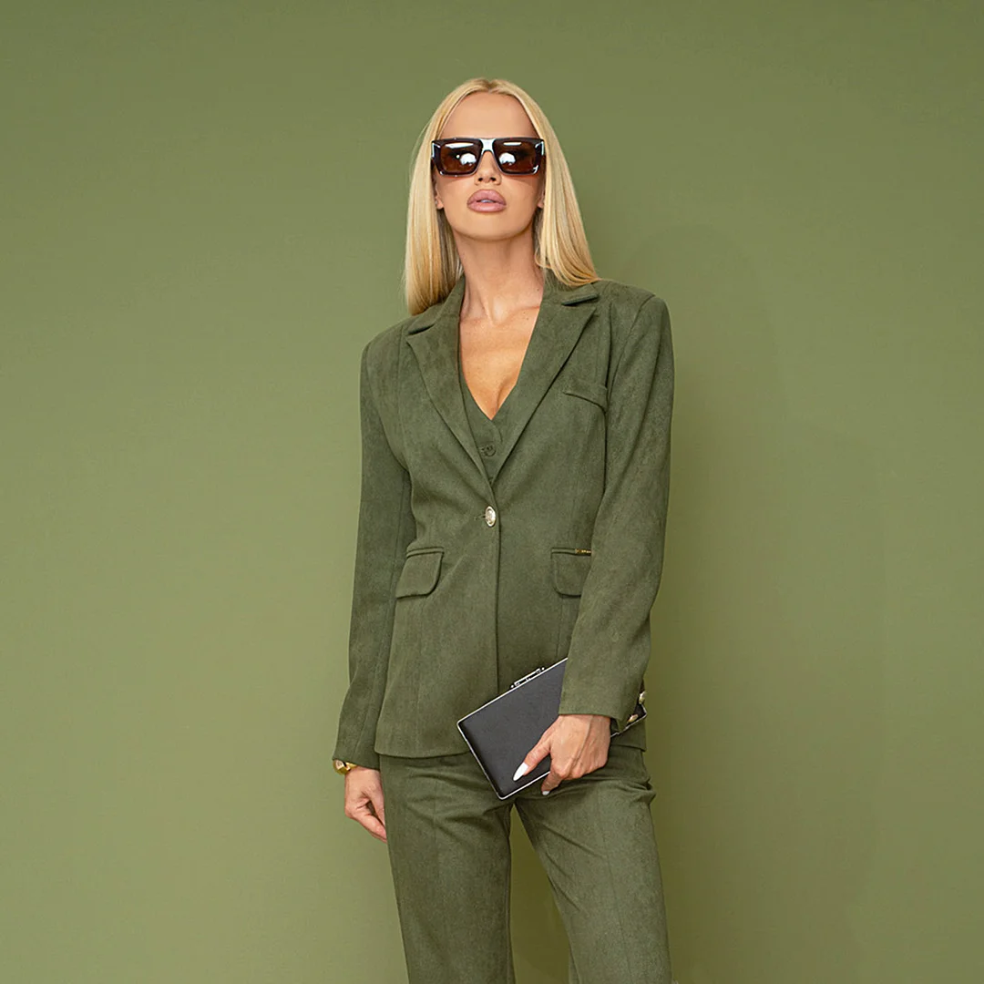 Вталено сако с едно копче