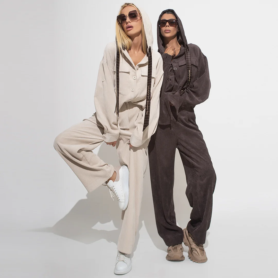 Панталон от рипсено кадифе с широки крачоли