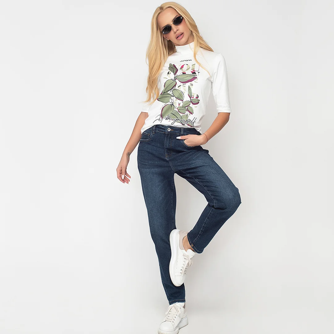 Изчистени дънки със средна талия