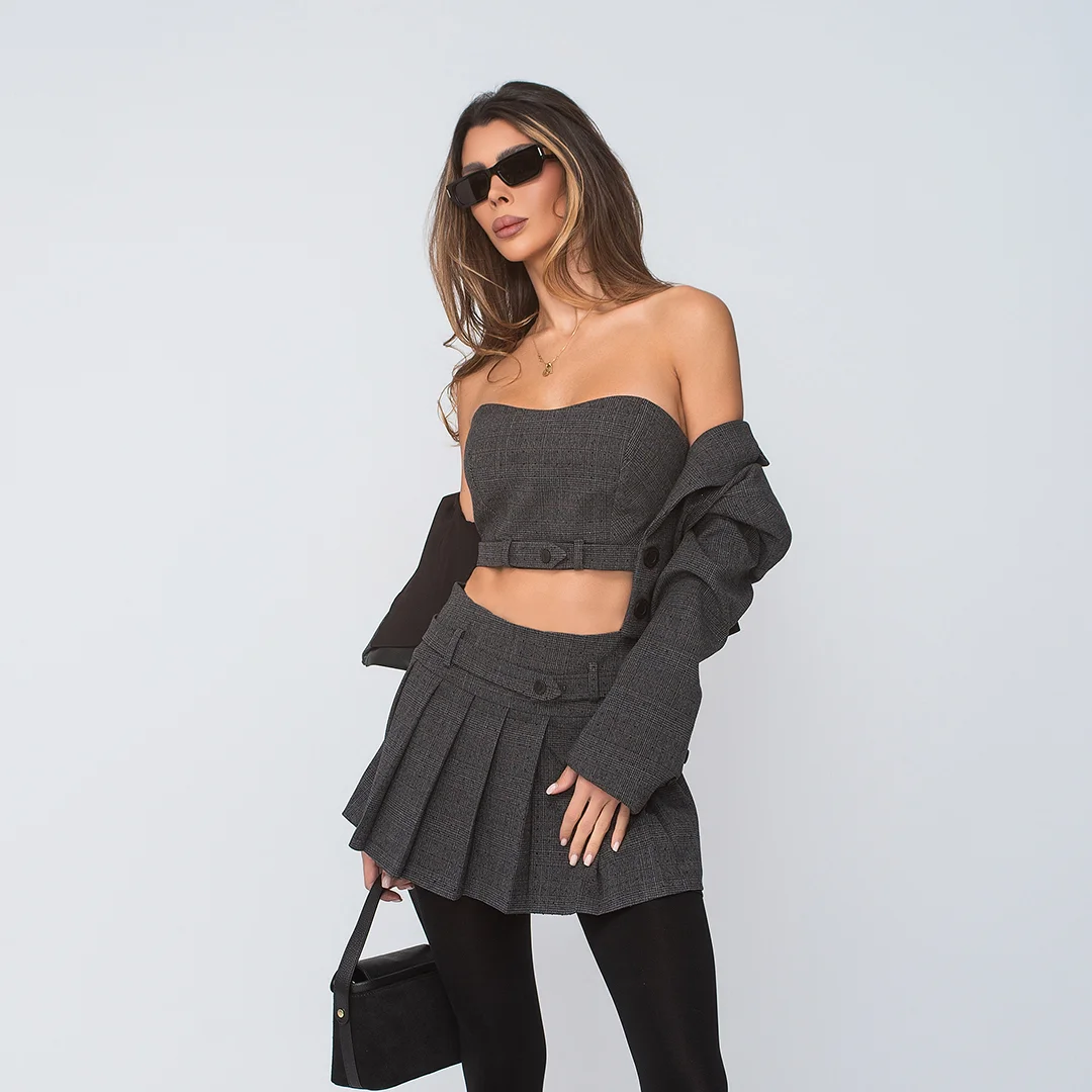 Карирано бюстие с камъни