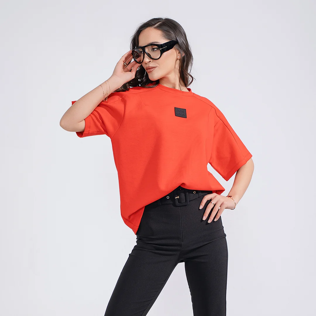 Оувърсайз тениска с гумирано лого Junona