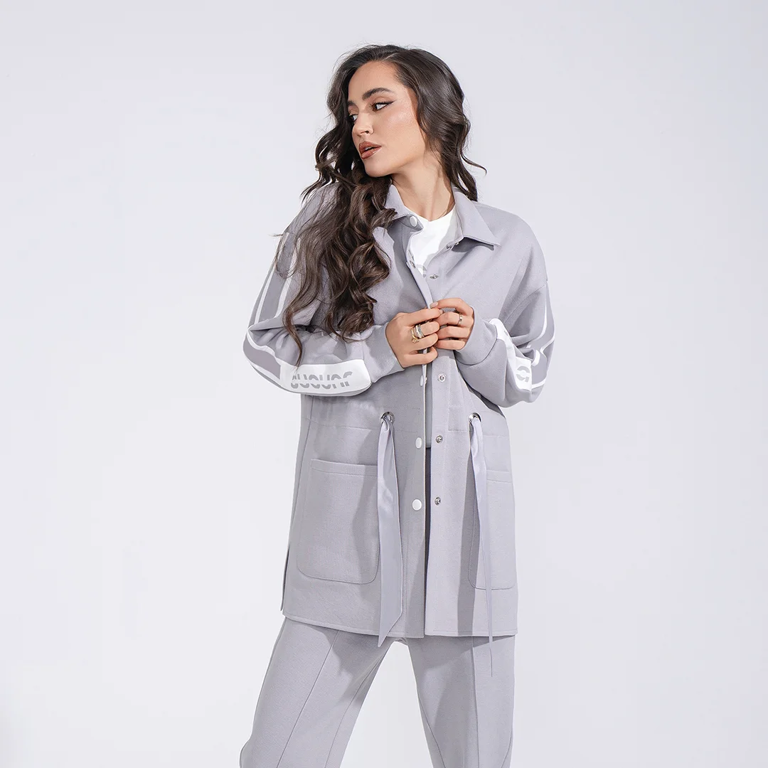 Сако с кантове и колан Junona